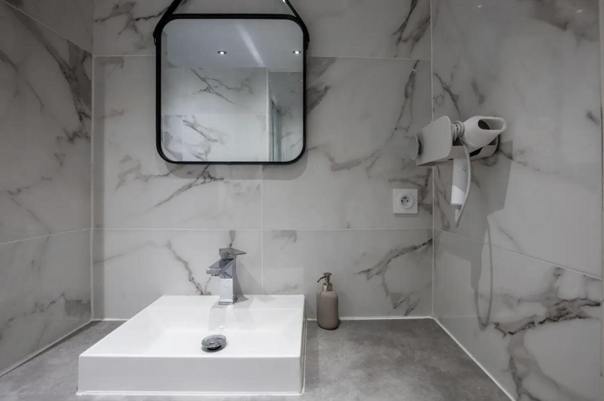 Studio Terrasse & Parking Gratuit En Residence Nimes Ngoại thất bức ảnh