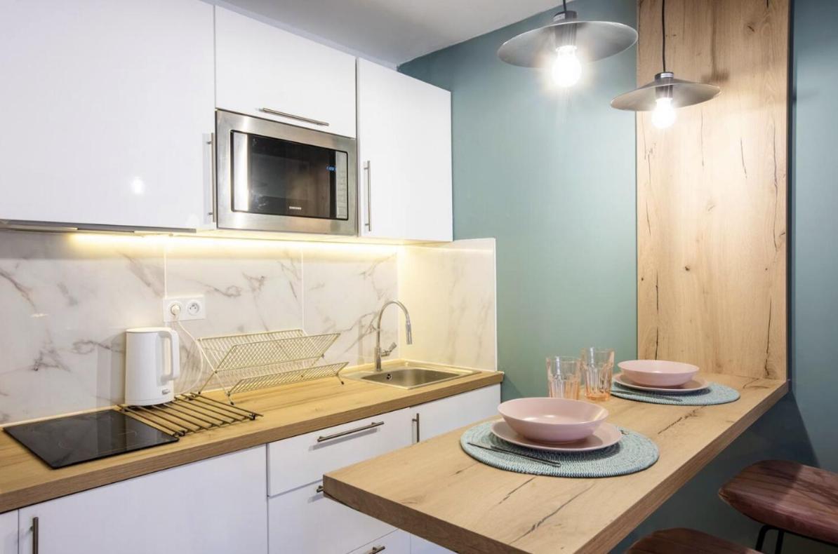 Studio Terrasse & Parking Gratuit En Residence Nimes Ngoại thất bức ảnh