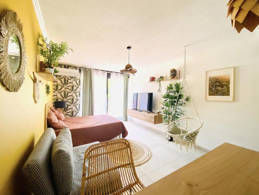 Studio Terrasse & Parking Gratuit En Residence Nimes Ngoại thất bức ảnh