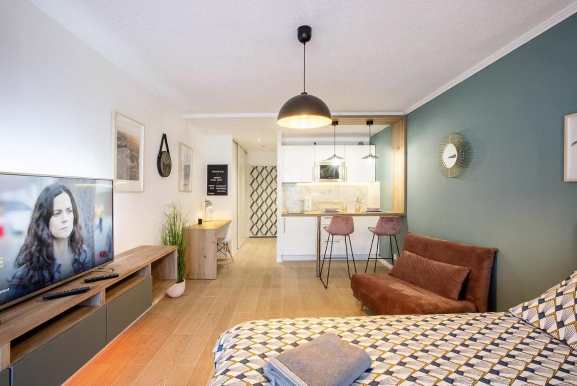 Studio Terrasse & Parking Gratuit En Residence Nimes Ngoại thất bức ảnh